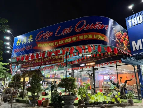 ngoài trời